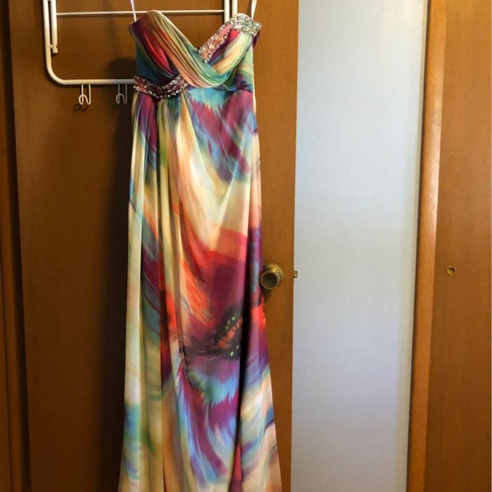 PROM DRESS - Picture 2 of 5